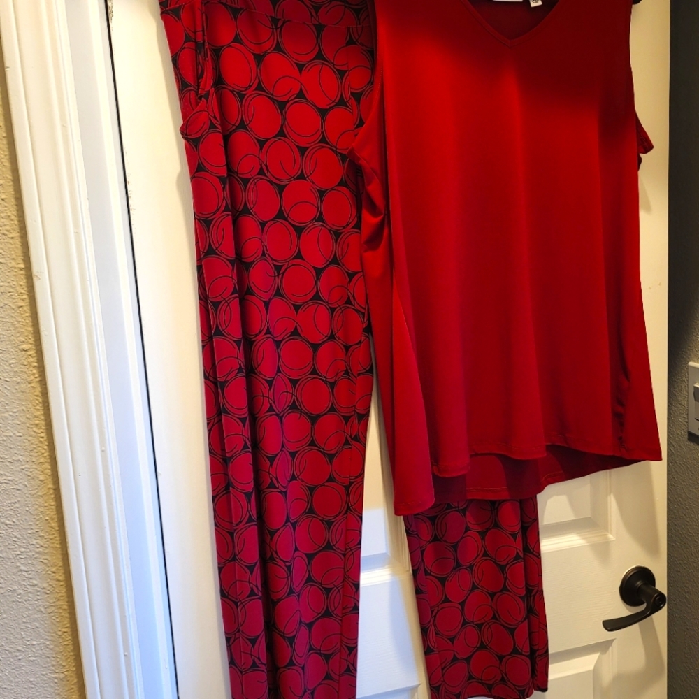 Susan Graver Red Printed Liquid Knit Pants and Tank Top Size XL